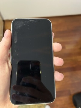 iPhone 11 biały 64GB stan bardzo dobry