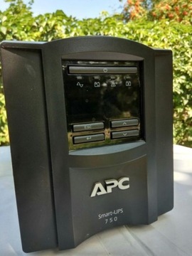 Zasilacz awaryjny Smart-UPS APC 750 SMT USB
