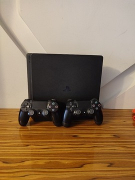 [PS4] Konsola PlayStation 4 Slim + 2 Pady