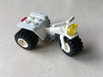 LEGO Motocykl trójkołowy biały