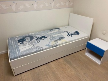 Łóżko Dziecięce + szafka nocna 