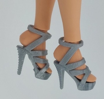 Buty dla lalki Barbie Standard i Curvy srebrne
