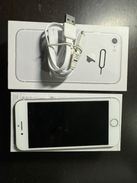 Smartfon Apple iPhone 8 2 GB / 64 GB biały