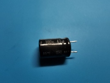 Kondensator 100V 47uF