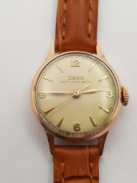 Złoty zegarek damski vintage firmy DOXA