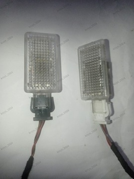 Lampka biała nogi.Audi A3 8p,A4 B6 B7 OE 8E0947101