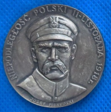 J.Piłsudski Legionowy fi 40mm posr.