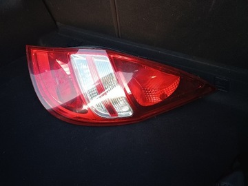 HYUNDAI i30 Lampa tylna prawa.