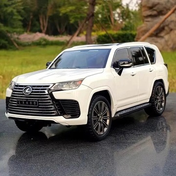 LEXUS LX600 skala 1:24! 3 kolory do wyboru!