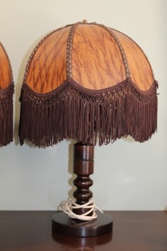 Lampka drewniana ze skórzanym abażurem