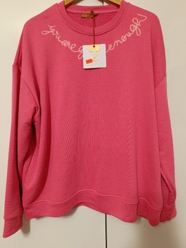 Różowa włoska bluza z naszytym napisem firmy Mooij