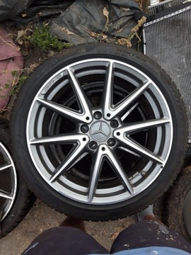 Felga 235/40r18 AMG 