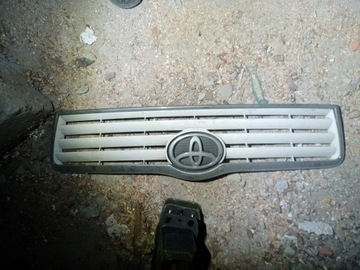 Grill toyota Avensis 