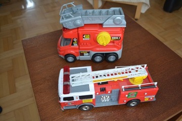 Dwa samochody strażackie