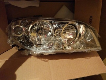 Lampa przednia prawa Fiat Punto II FL nowa