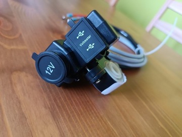 Gniazdo 12v USB + voltomierz motocyklowe z kablem