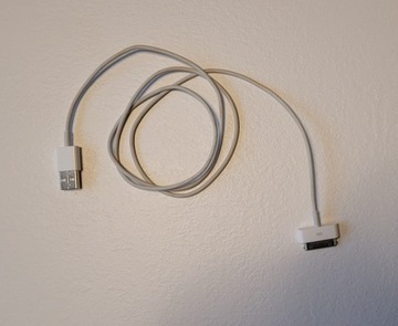 Przewód z wtyczką 30-stykową i złączem USB Apple