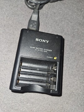 Ładowarka baterii Sony BC-CS2B