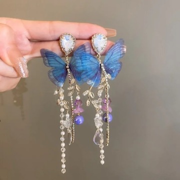 Motyle z perłą i kryształkami, niebieskie kolczyki