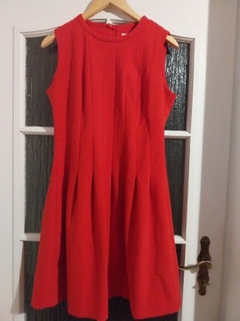 Czerwona, damska sukienka