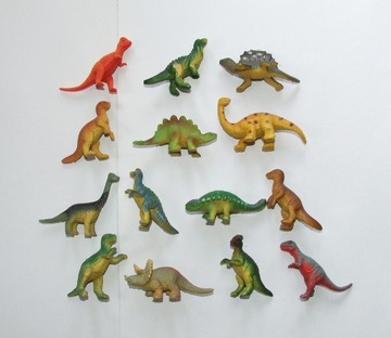 Kolekcja 14 figurek dinozaurów 