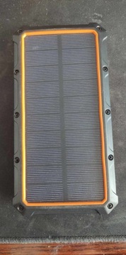 Powerbank 36000mAh z indukcją i panelem solarnym