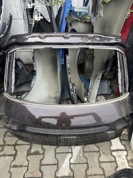 Porsche Macan pokrywą bagażnika lift