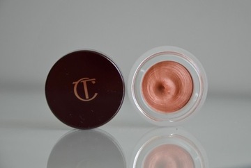 Charlotte Tilbury Walk of no Shame cień w kremie