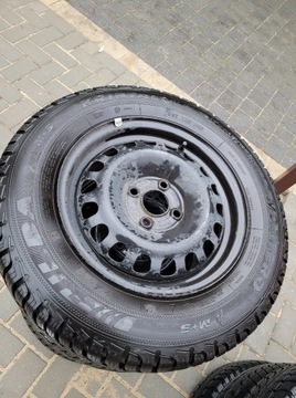 Felgi stalowe z oponami zimowymi185/70 R14 4szt 