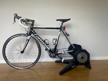 Rower szosowy Cannondale CAAD 8(54)+ trenażer Tacx