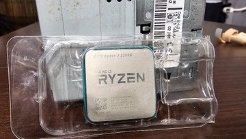 Procesor AMD Ryzen 3 3200G 