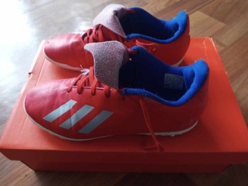 Buty Adidas śnieżynki piłkarskie rozmiar 37 1/2 