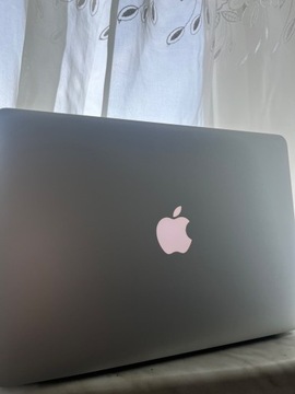 MacBook Air 13 (2015)