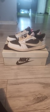 Jordan 1 Low Travis Scott Reverse Mocha. EU: 43