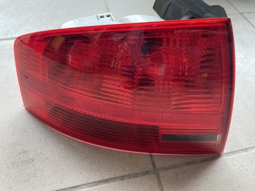 Audi A4 B7 lampa tył prawa i lewa wer.amerykańska 