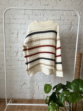 Kolorowy sweter w paski 