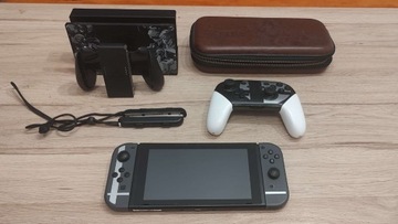 Konsola Nintendo Switch + 20 Gier, Pad i Akcesoria