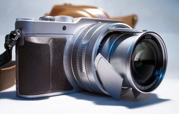 Panasonic Lumix DMC-LX100 (srebrny)