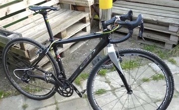 Cyclocross full carbon 8.3kg