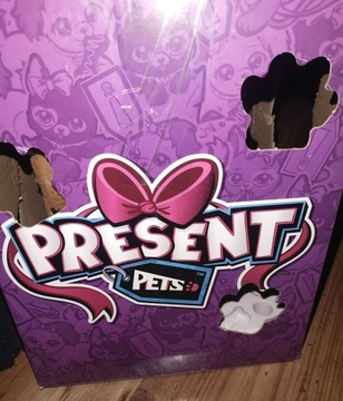 Piesek present pets