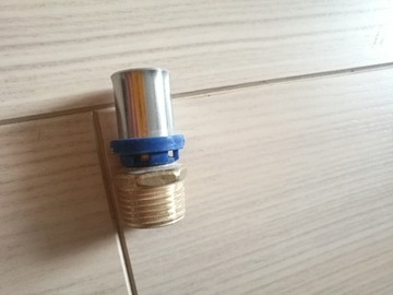 Złączka prosta zaprasowywana gwint  1/2"x16mm