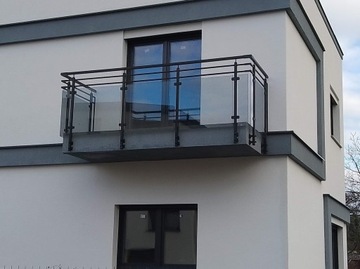 Balustrada zewnętrzna schodowa balkonowa barierka