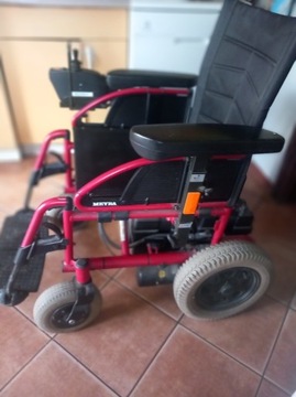 Wózek inwalidzki elektryczny 