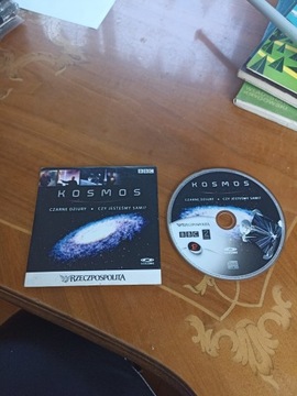 Film Kosmos: odc. 3. Czarne dziury; odc.4. Czy...