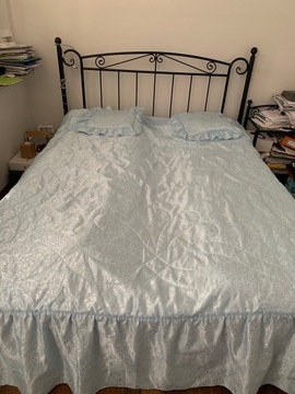 Narzuta i poduszki na łóżko 160 cm