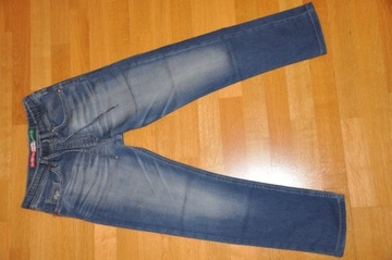  Chłopięce spodnie marki CARRERA Italia - 152 cm