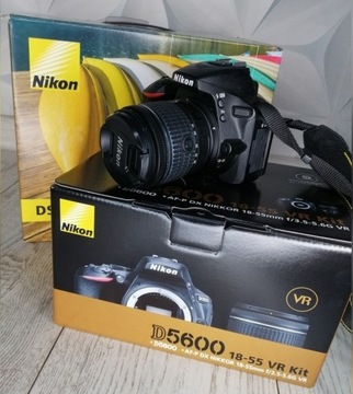 Nikon D5600 BODY + Obiektywy 35MM 1.8 oraz 18-55VR