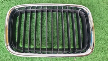 BMW E36 nerka grill prawy 90-95