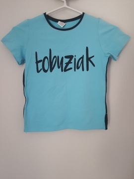 bluzka niebieska 122/128 czarny napis "Łobuziak"