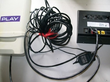 Router na kartę SIM z anteną zewnętrzną ZTE WF830 i przewód 